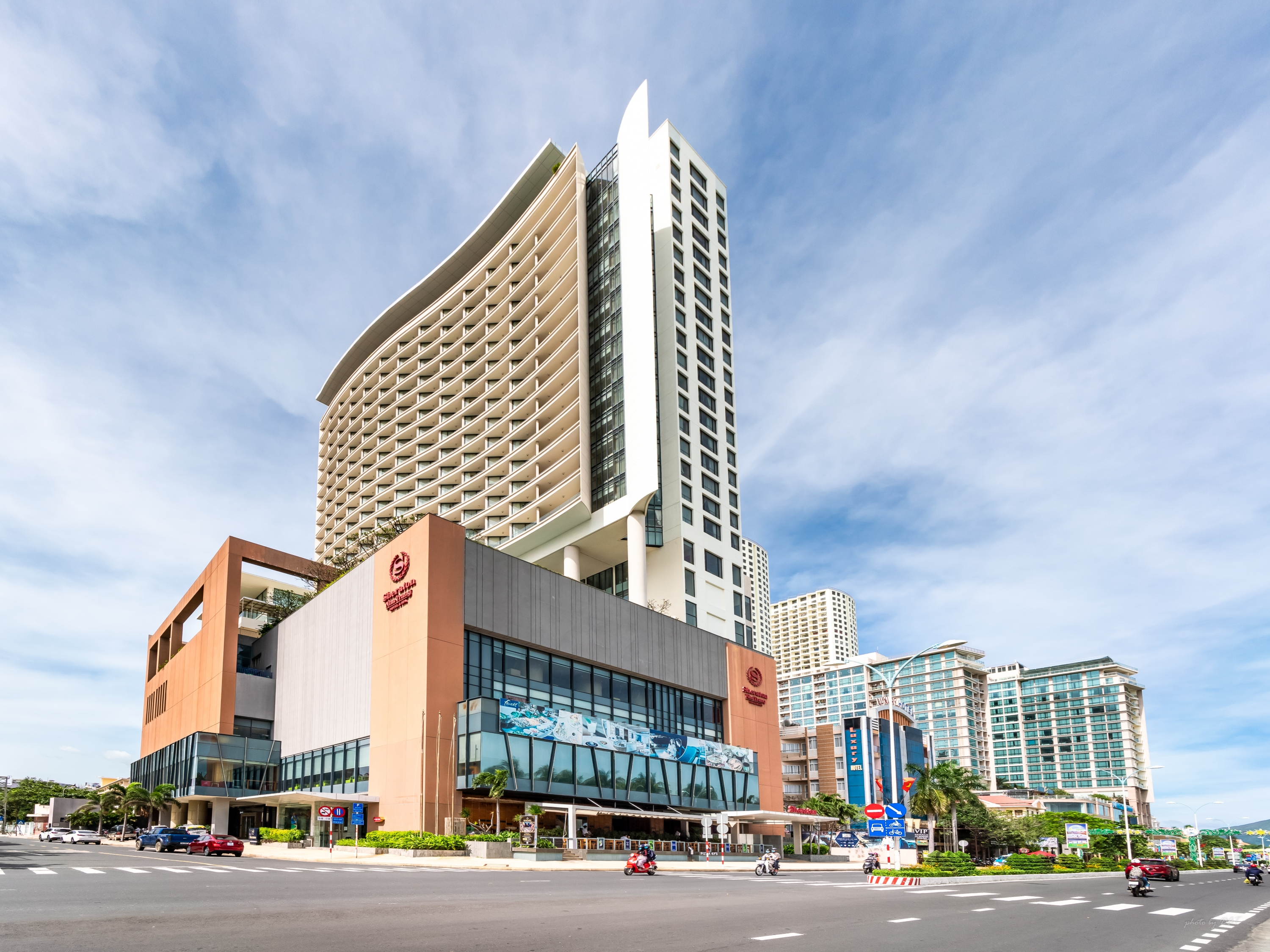 KHÁCH SẠN SHERATON - KHÁNH HÒA